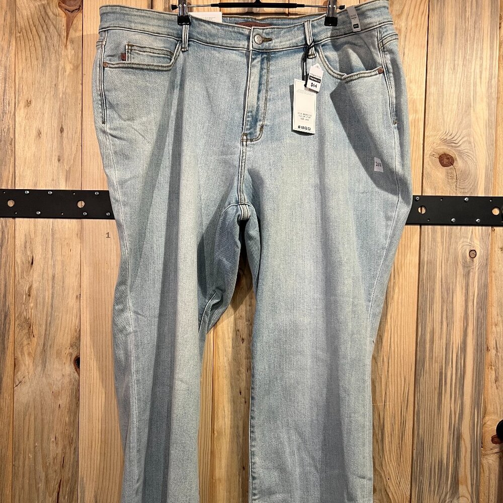 NWT-Judy Blue Jeans Womens 24W Light Wash Bootcut Side Slit Hem PLUS JB82552LT